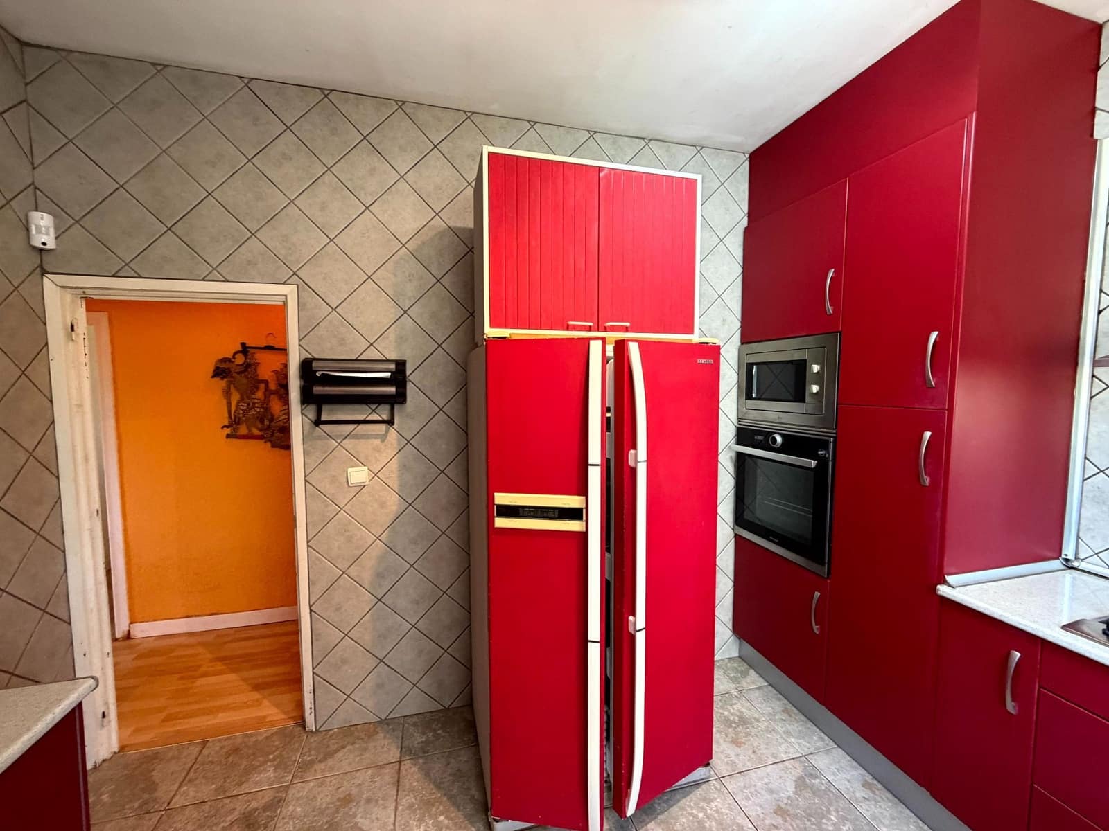 3 bedroom Villa for sale in Pedralba with pool garage - € 210,000 (Ref: 9711075)