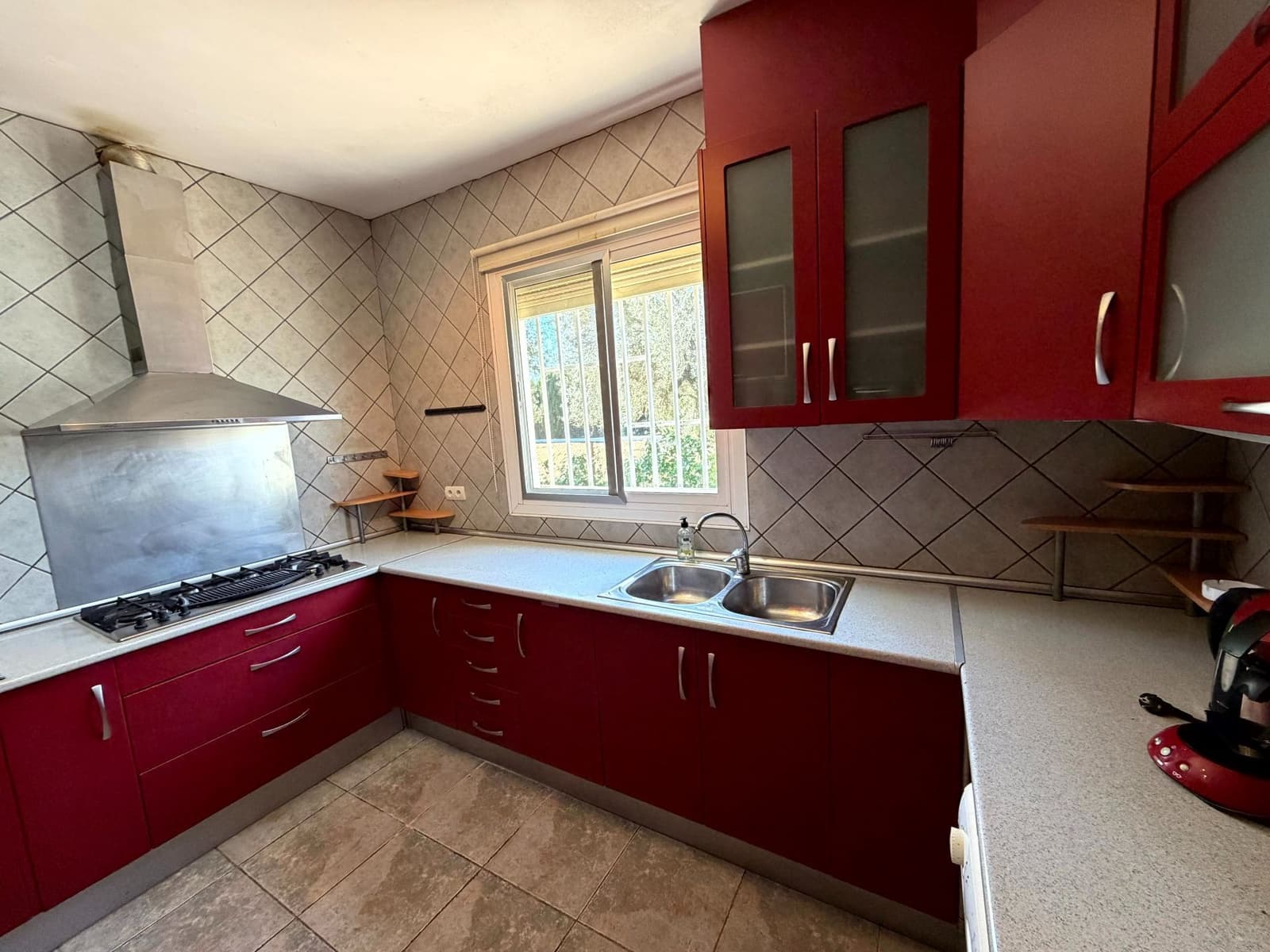 3 bedroom Villa for sale in Pedralba with pool garage - € 210,000 (Ref: 9711075)