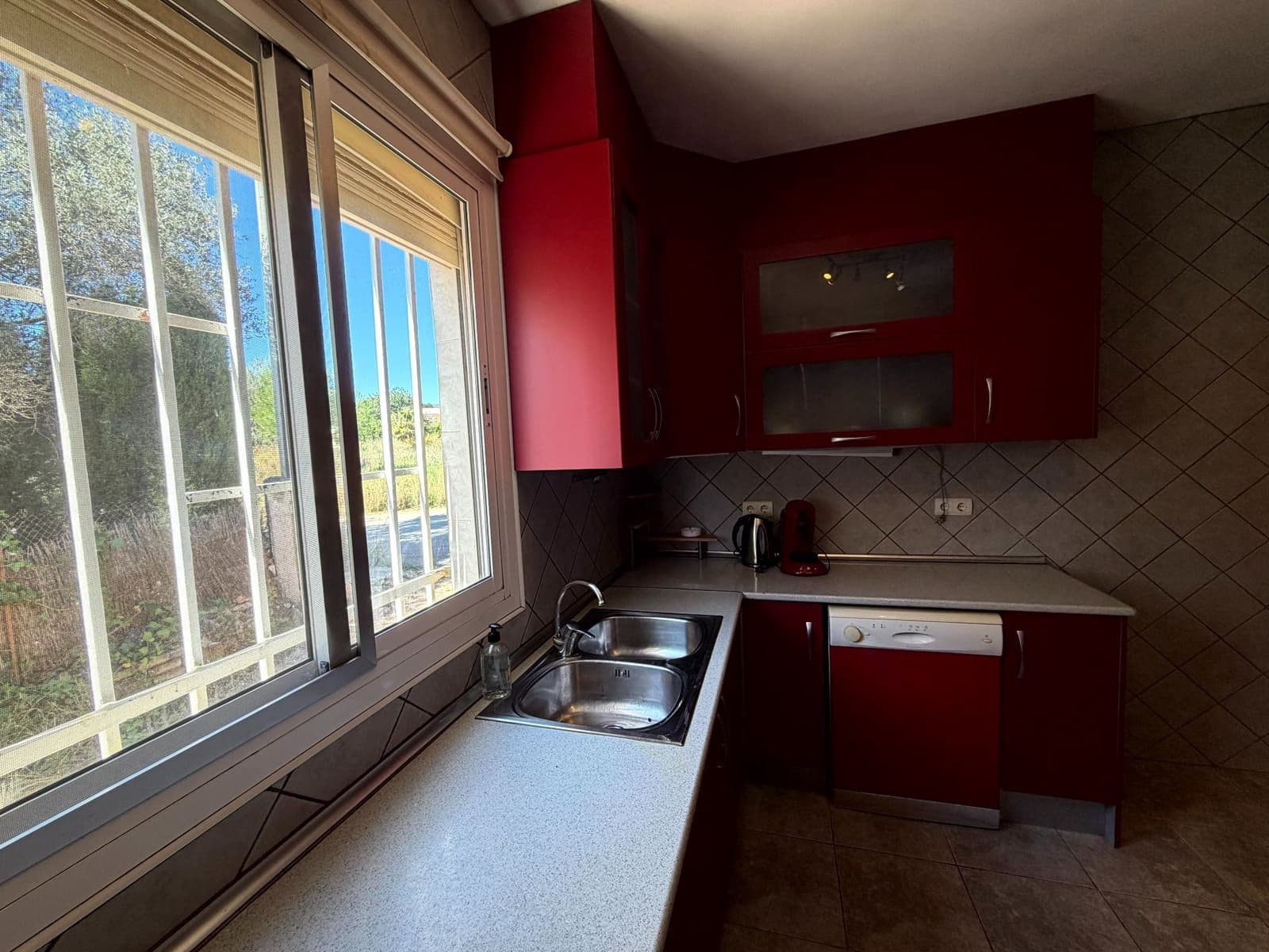 3 bedroom Villa for sale in Pedralba with pool garage - € 210,000 (Ref: 9711075)