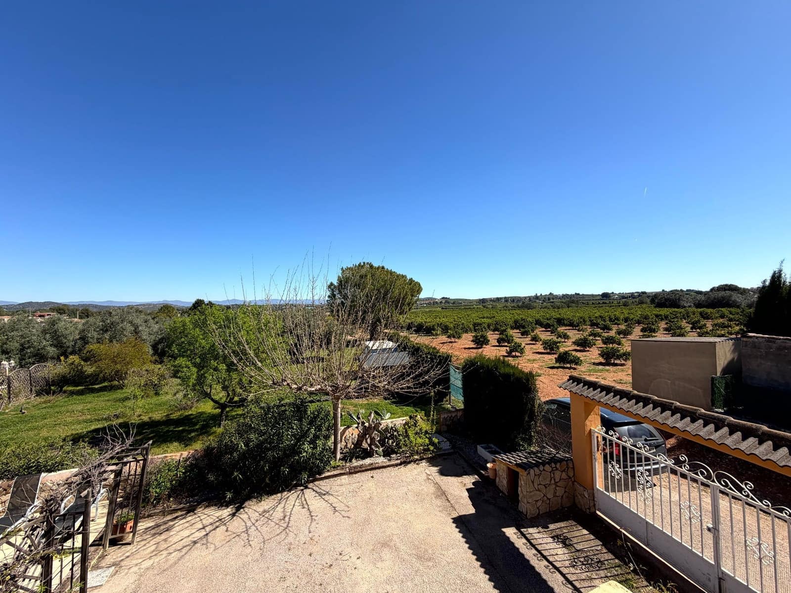 3 bedroom Villa for sale in Pedralba with pool garage - € 210,000 (Ref: 9711075)