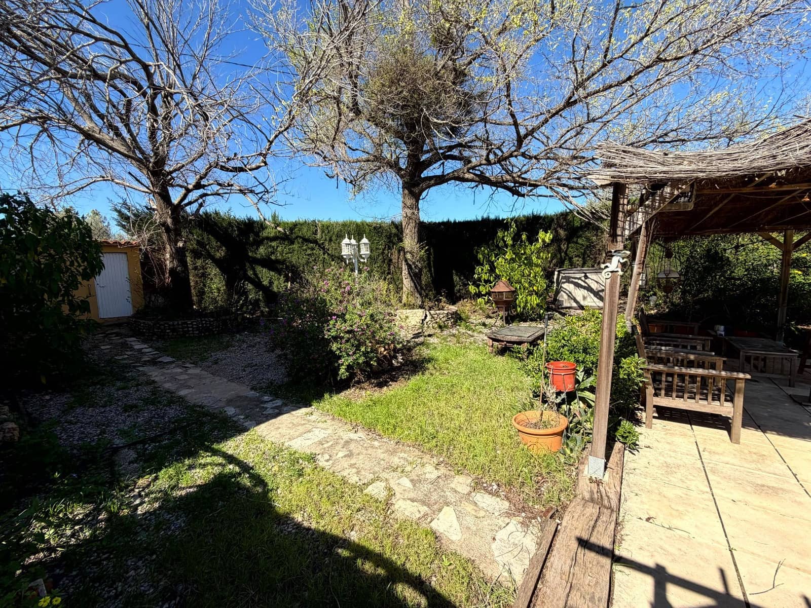 3 bedroom Villa for sale in Pedralba with pool garage - € 210,000 (Ref: 9711075)