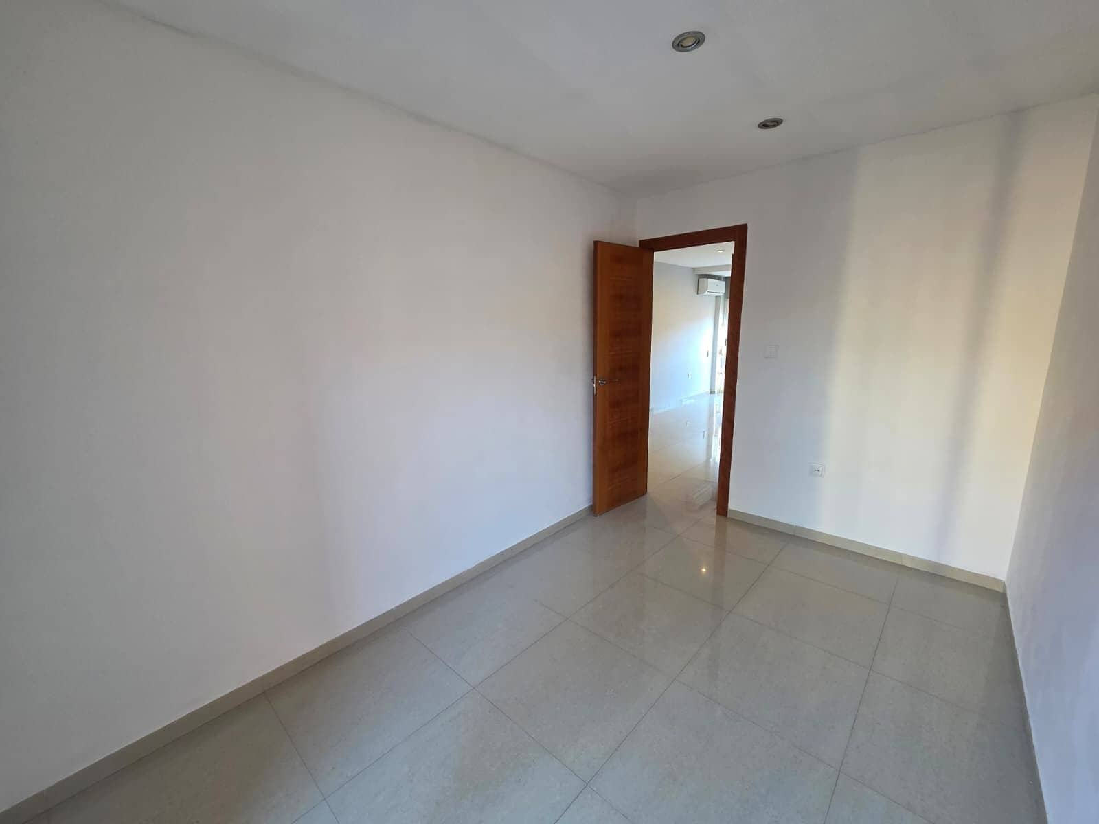 3 makuuhuone Asunto vuokrattavana paikassa Valencia kaupunki mukana 
autotalli - 1 100 € (Ref: 9784064)