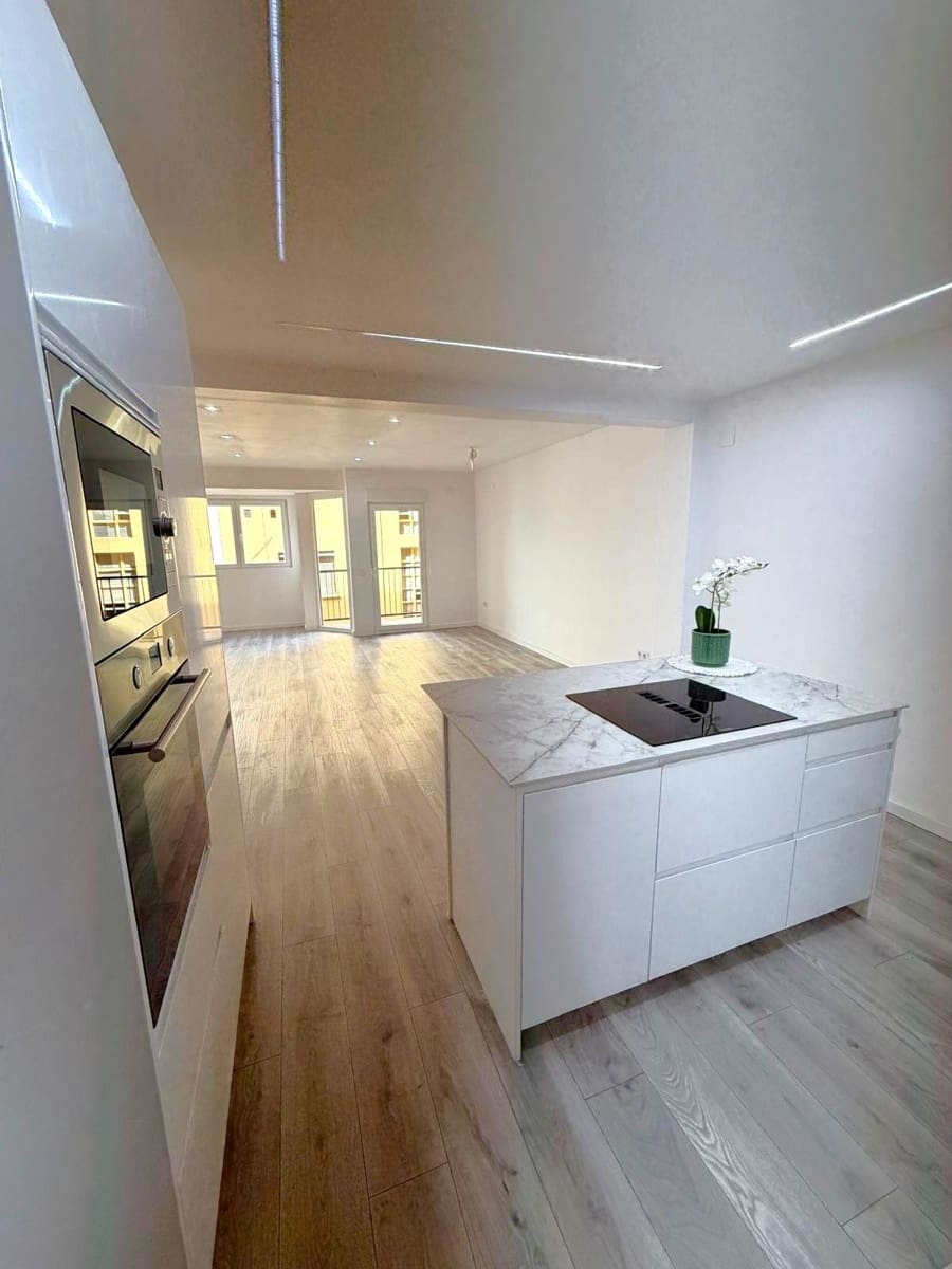 3 Zimmer Wohnung zu verkaufen in Valencia Stadt mit Garage - 398.000 € (Ref: 9806077)