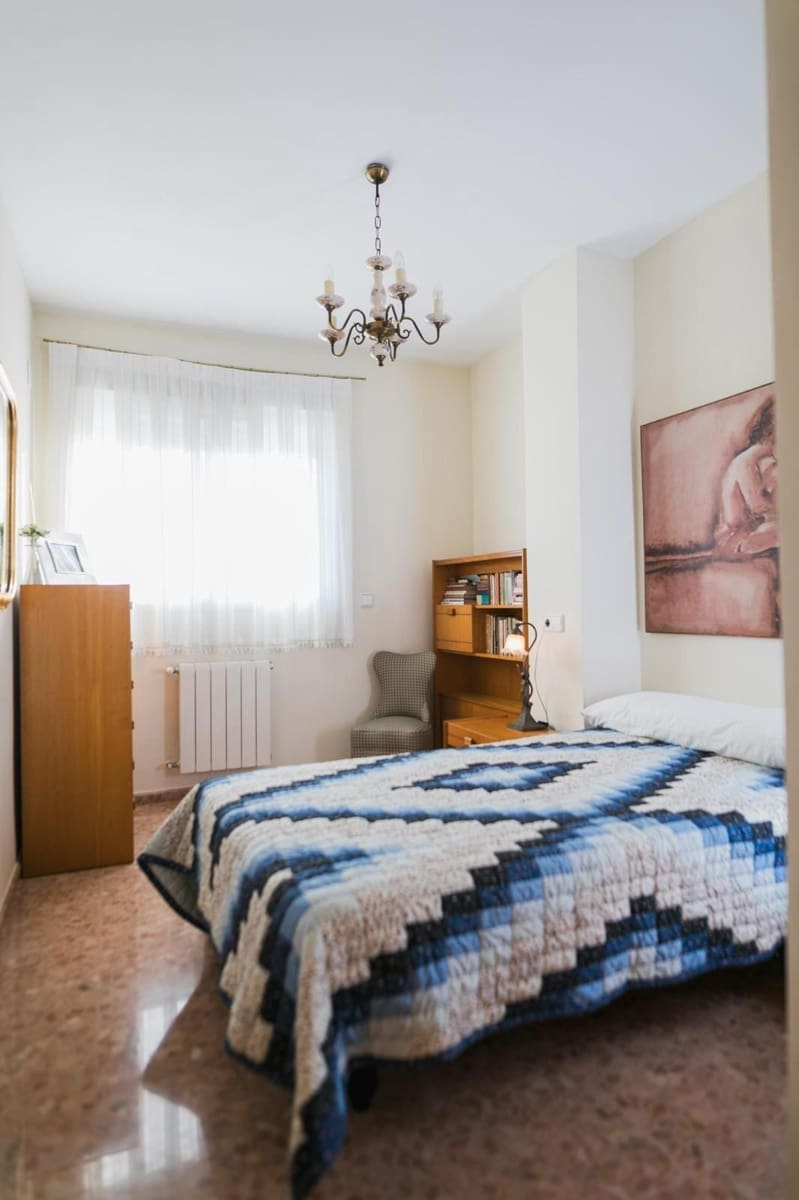 3 quarto Penthouse para arrendar em Sagunto / Sagunt com garagem - 1 600 € (Ref: 9902789)