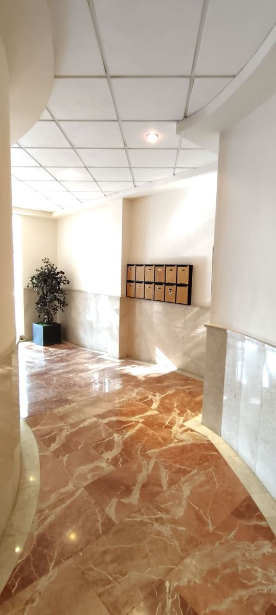 3 quarto Penthouse para arrendar em Sagunto / Sagunt com garagem - 1 600 € (Ref: 9902789)