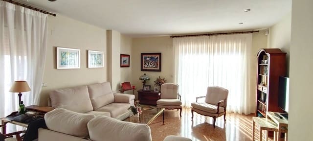 3 quarto Penthouse para arrendar em Sagunto / Sagunt com garagem - 1 600 € (Ref: 9902789)