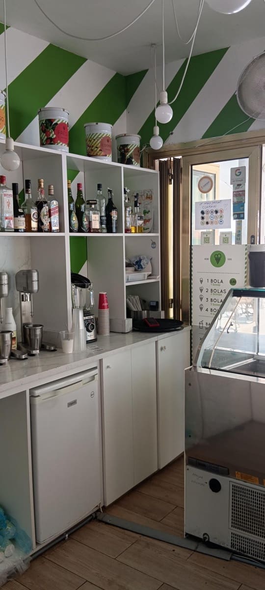 Komercyjne do wynajęcia w Alcudia z garażem - 3 400 € (Ref: 10028894)