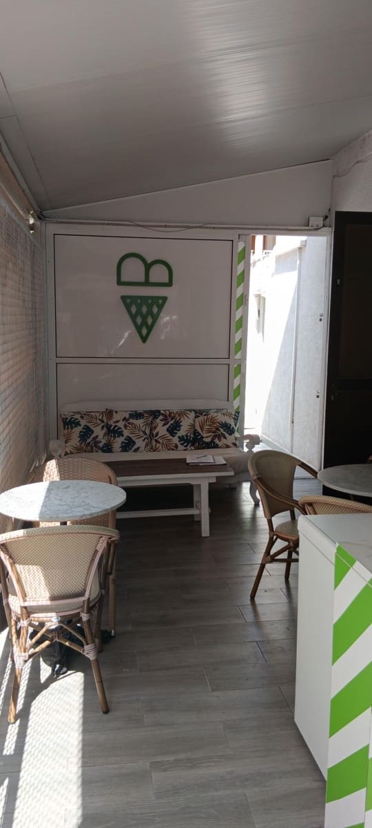 Komercyjne do wynajęcia w Alcudia z garażem - 3 400 € (Ref: 10028894)