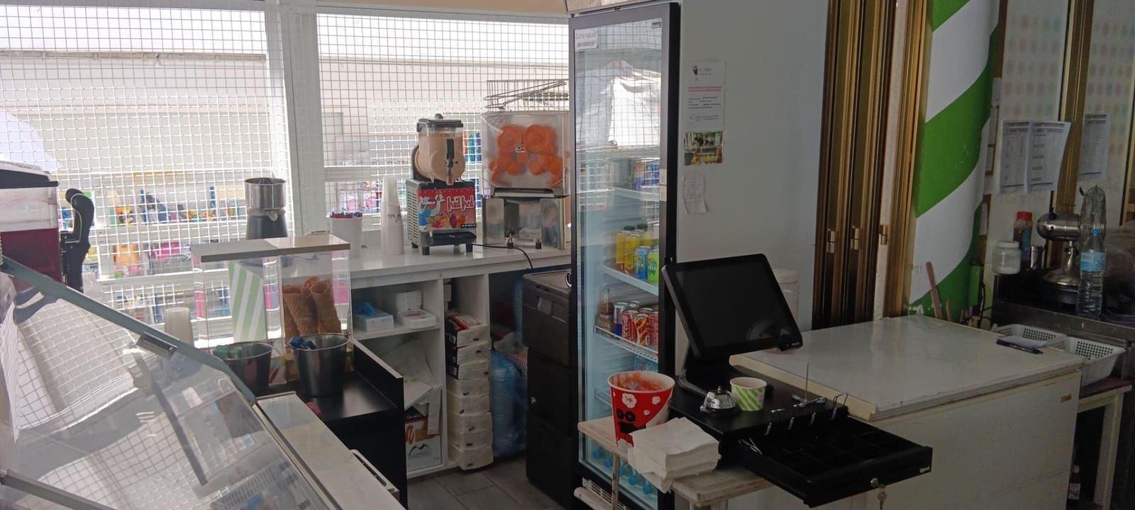 Komercyjne do wynajęcia w Alcudia z garażem - 3 400 € (Ref: 10028894)