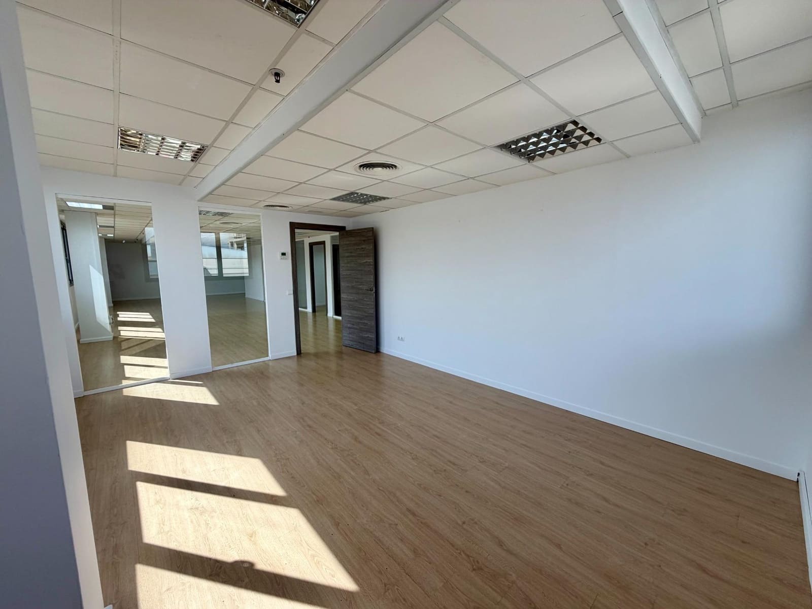 Escritório para arrendar em Palma de Mallorca com garagem - 1 990 € (Ref: 10041145)