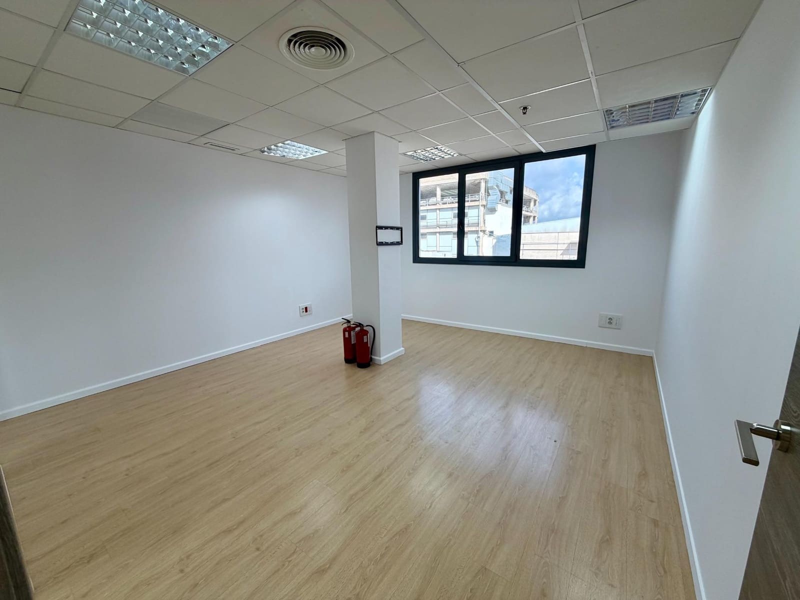 Escritório para arrendar em Palma de Mallorca com garagem - 1 990 € (Ref: 10041145)