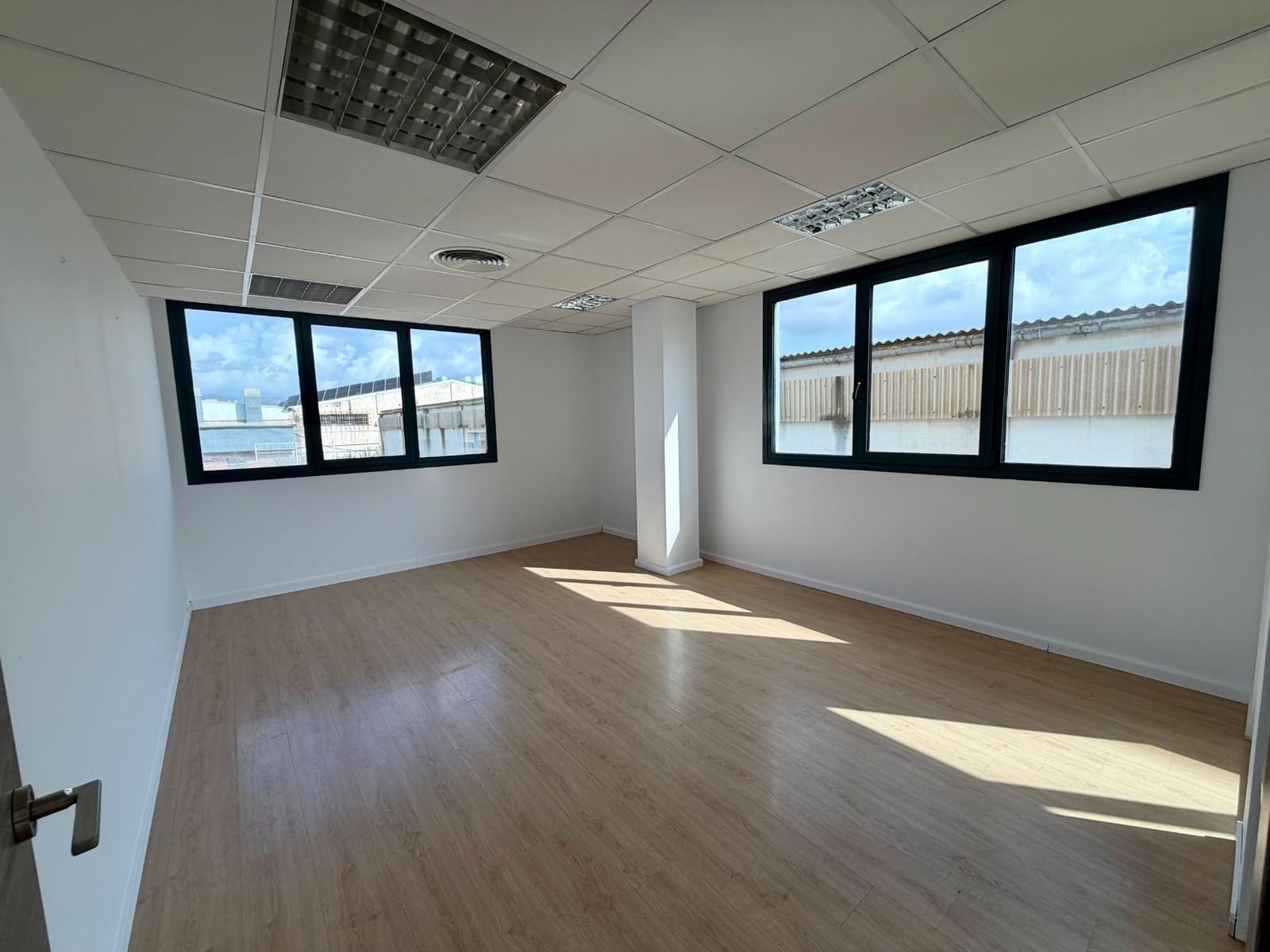 Escritório para arrendar em Palma de Mallorca com garagem - 1 990 € (Ref: 10041145)