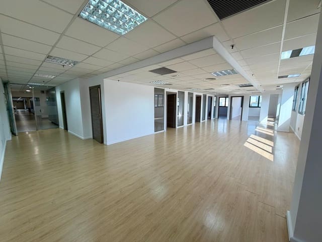 Ufficio da affittare in Palma de Mallorca con garage - 1.990 € (Rif: 10041145)