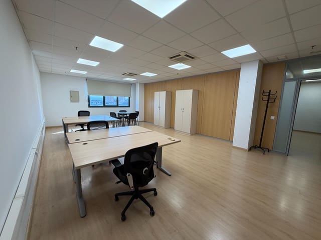 Ufficio da affittare in Palma de Mallorca con garage - 810 € (Rif: 10041146)