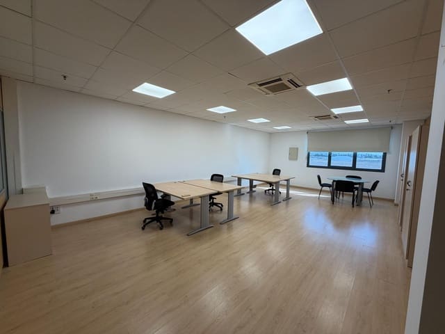 Ufficio da affittare in Palma de Mallorca con garage - 810 € (Rif: 10041146)