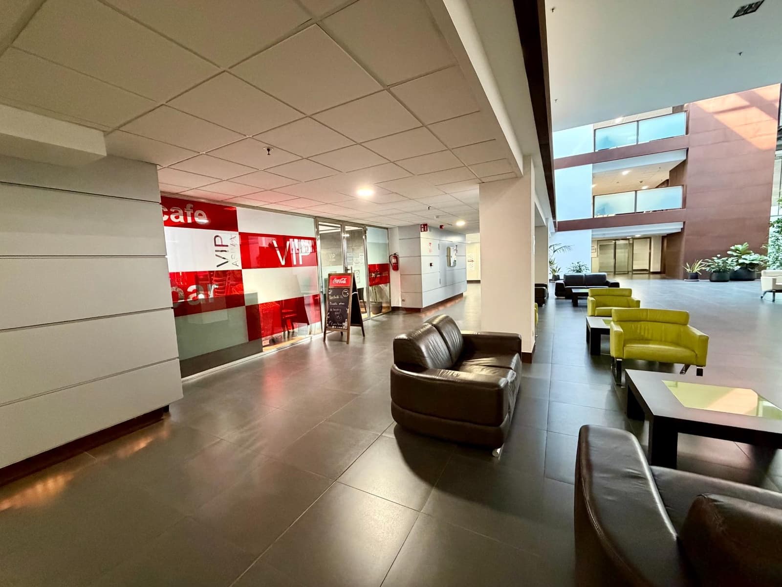 Kantoor te huur in Palma de Mallorca met garage - € 810 (Ref: 10041146)