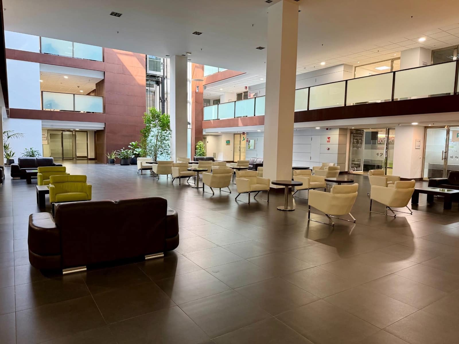 Kantoor te huur in Palma de Mallorca met garage - € 810 (Ref: 10041146)