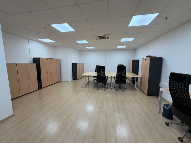 Kantoor te huur in Palma de Mallorca - € 810 (Ref: 10041147)