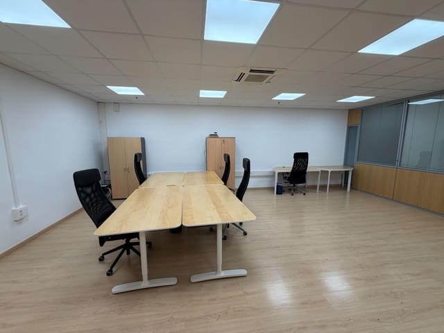 Kantoor te huur in Palma de Mallorca - € 810 (Ref: 10041147)