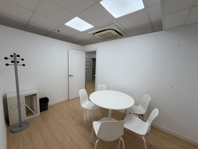 Büro zu vermieten in Palma de Mallorca - 510 € (Ref: 10043039)