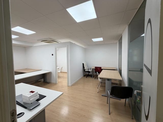 Büro zu vermieten in Palma de Mallorca - 510 € (Ref: 10043039)