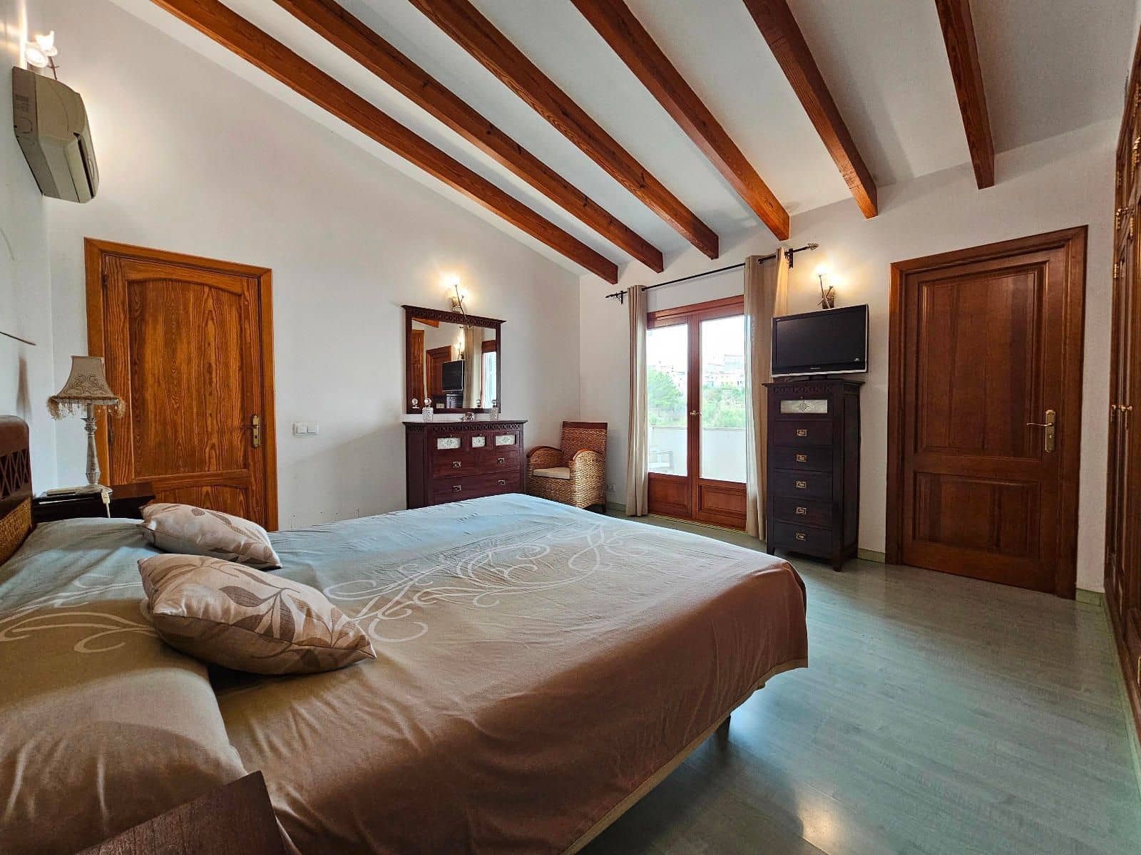 5 soveværelse Villa til salg i Campanet med swimmingpool garage - € 850.000 (Ref: 9352089)