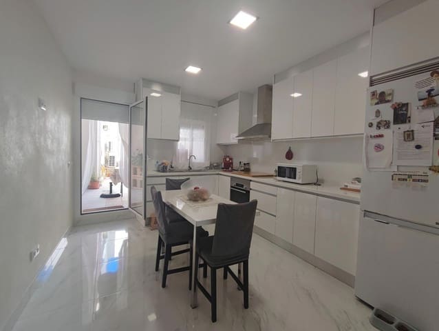 2 slaapkamer Flat te koop in Inca - € 445.000 (Ref: 9352090)