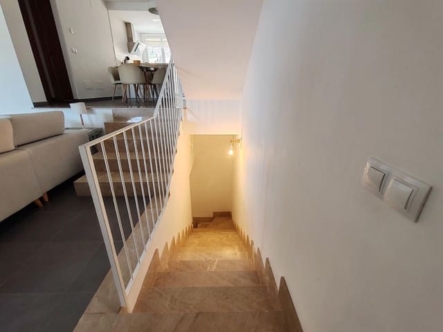 4 slaapkamer Rijtjeshuis te koop in Mancor de la Vall met zwembad garage - € 880.000 (Ref: 9352091)