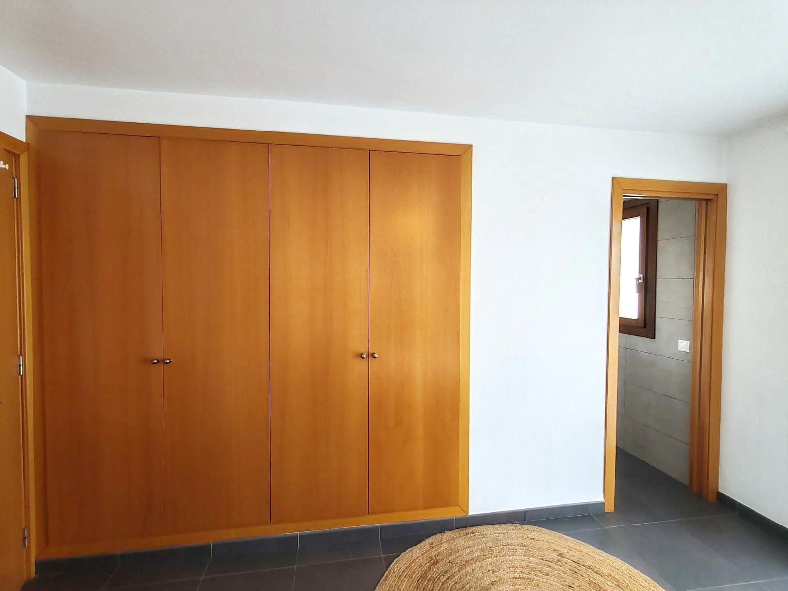 4 soveværelse Rækkehus til salg i Mancor de la Vall med swimmingpool garage - € 879.999 (Ref: 9352091)