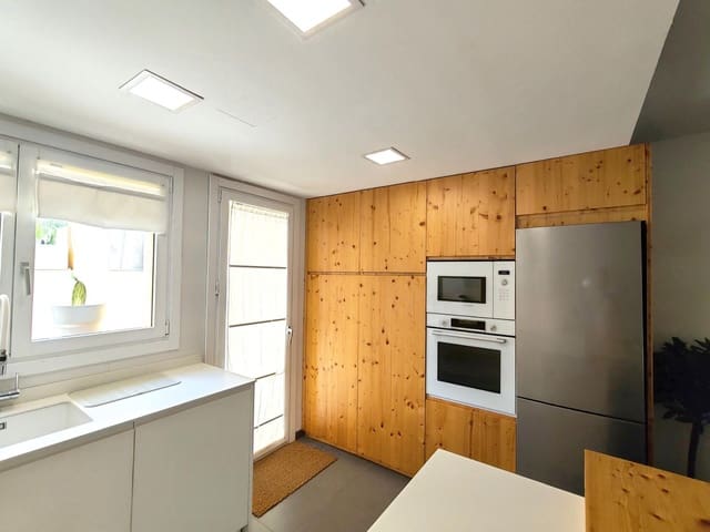 4 quarto Moradia em Banda para venda em Mancor de la Vall com piscina garagem - 879 999 € (Ref: 9352091)