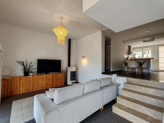 4 quarto Moradia em Banda para venda em Mancor de la Vall com piscina garagem - 879 999 € (Ref: 9352091)