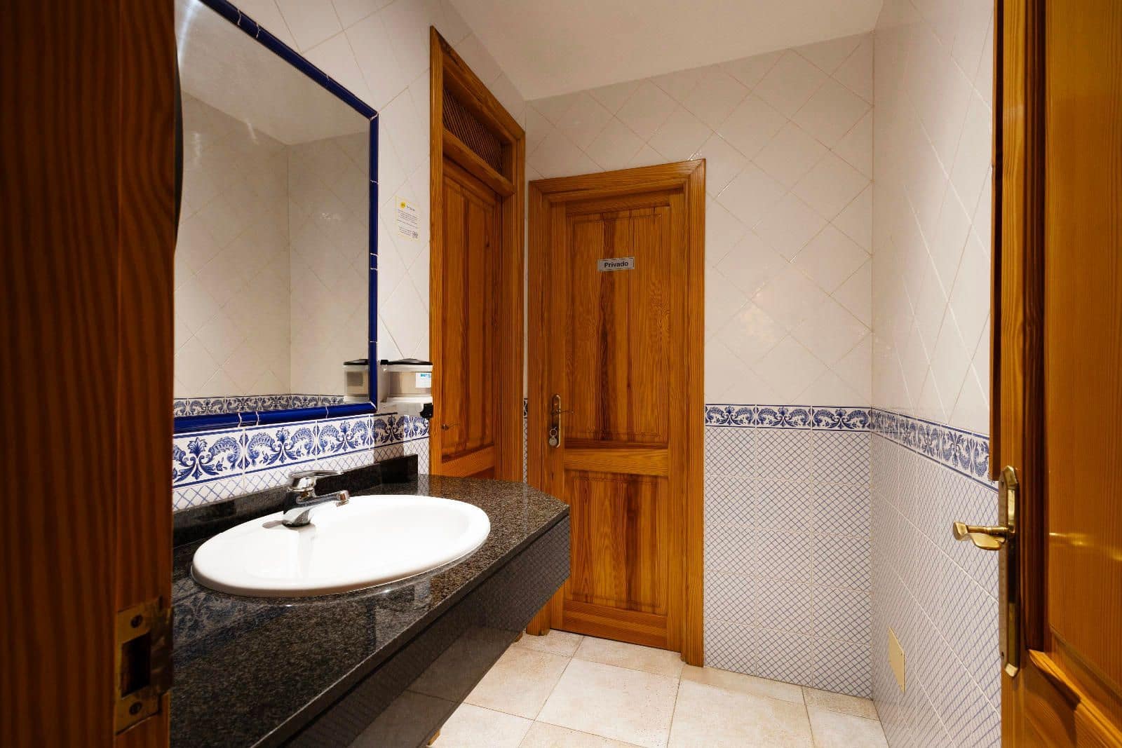 Commercieel te koop in Biniamar - € 650.000 (Ref: 9353591)