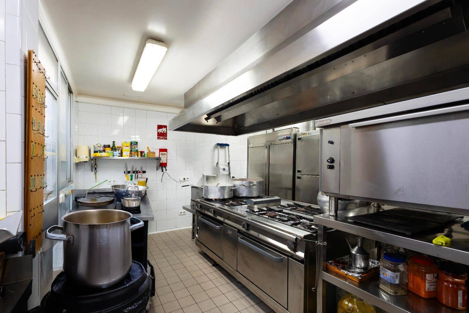 Kommersiell til salgs i Biniamar - € 650 000 (Ref: 9353591)