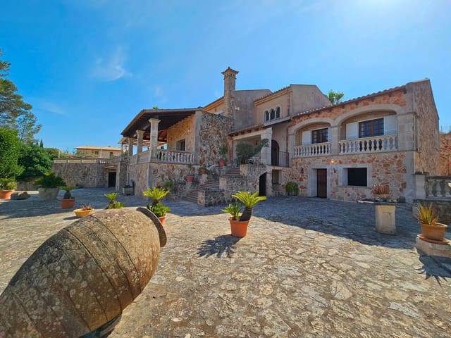 6 sypialnia Willa na sprzedaż w Lloret de Vista Alegre z basenem garażem - 1 890 000 € (Ref: 9355816)