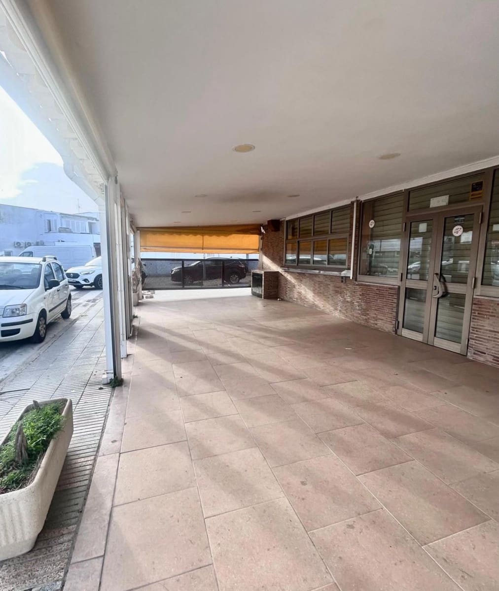 Kaupallinen myytävänä paikassa Puerto de Alcudia - 497 000 € (Ref: 9359551)