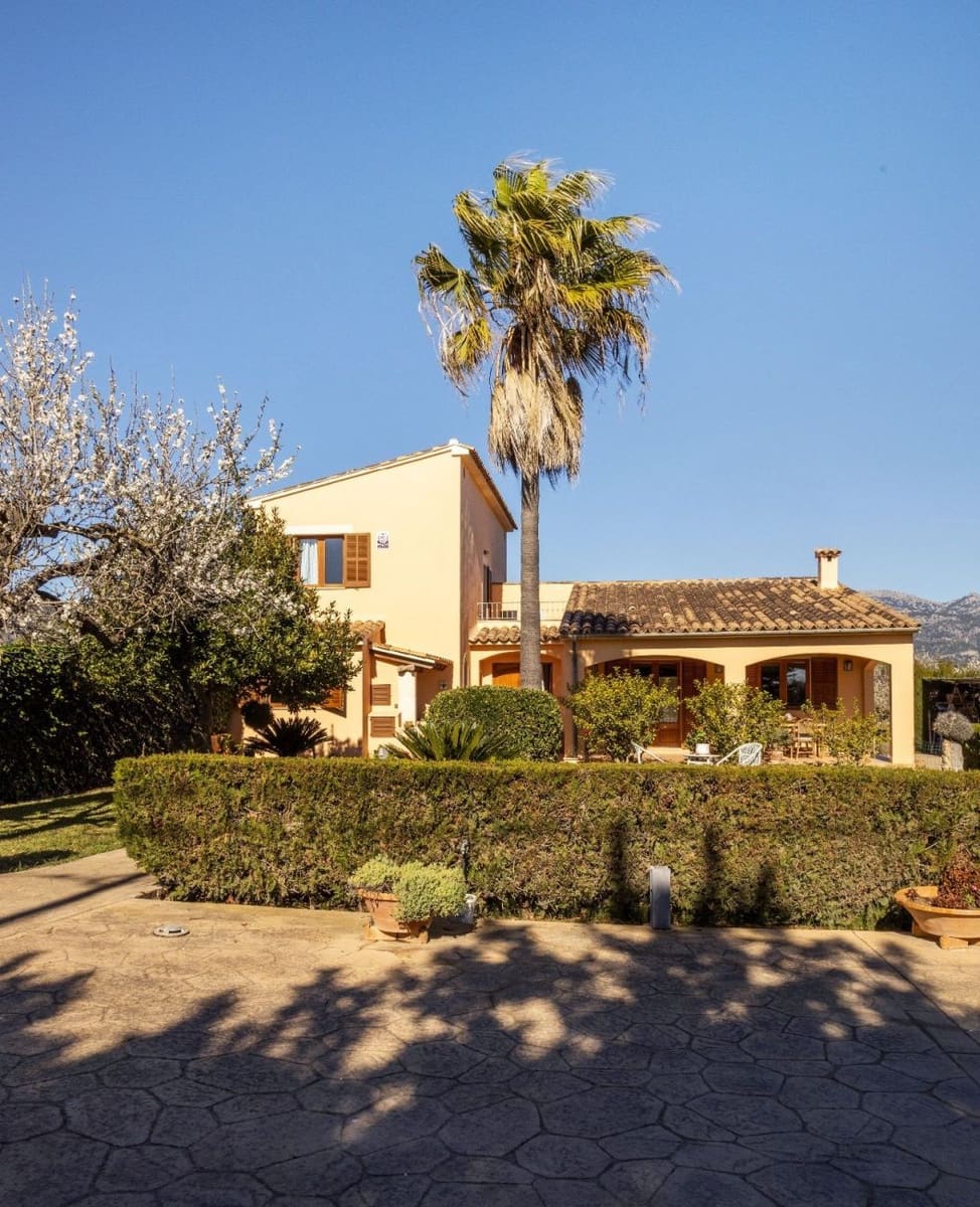 4 soverom Villa til salgs i Inca med garasje - € 875 000 (Ref: 9359556)