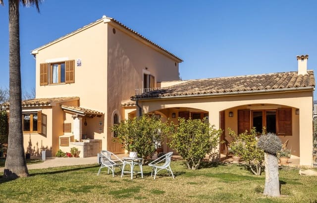 4 bedroom Villa for sale in Inca with garage - € 875,000 (Ref: 9359556)