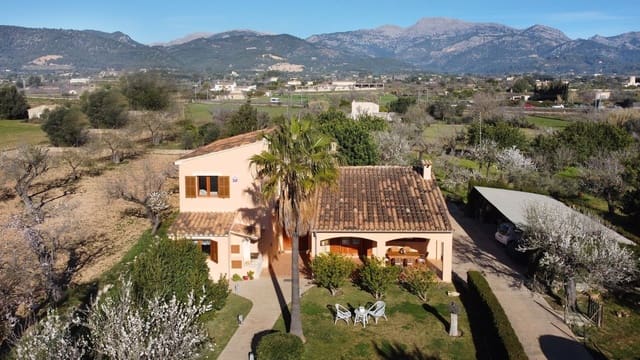 4 bedroom Villa for sale in Inca with garage - € 875,000 (Ref: 9359556)