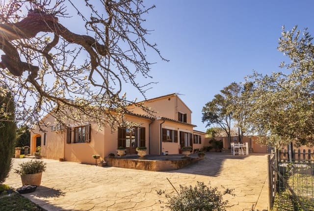 4 bedroom Villa for sale in Inca with garage - € 875,000 (Ref: 9359556)