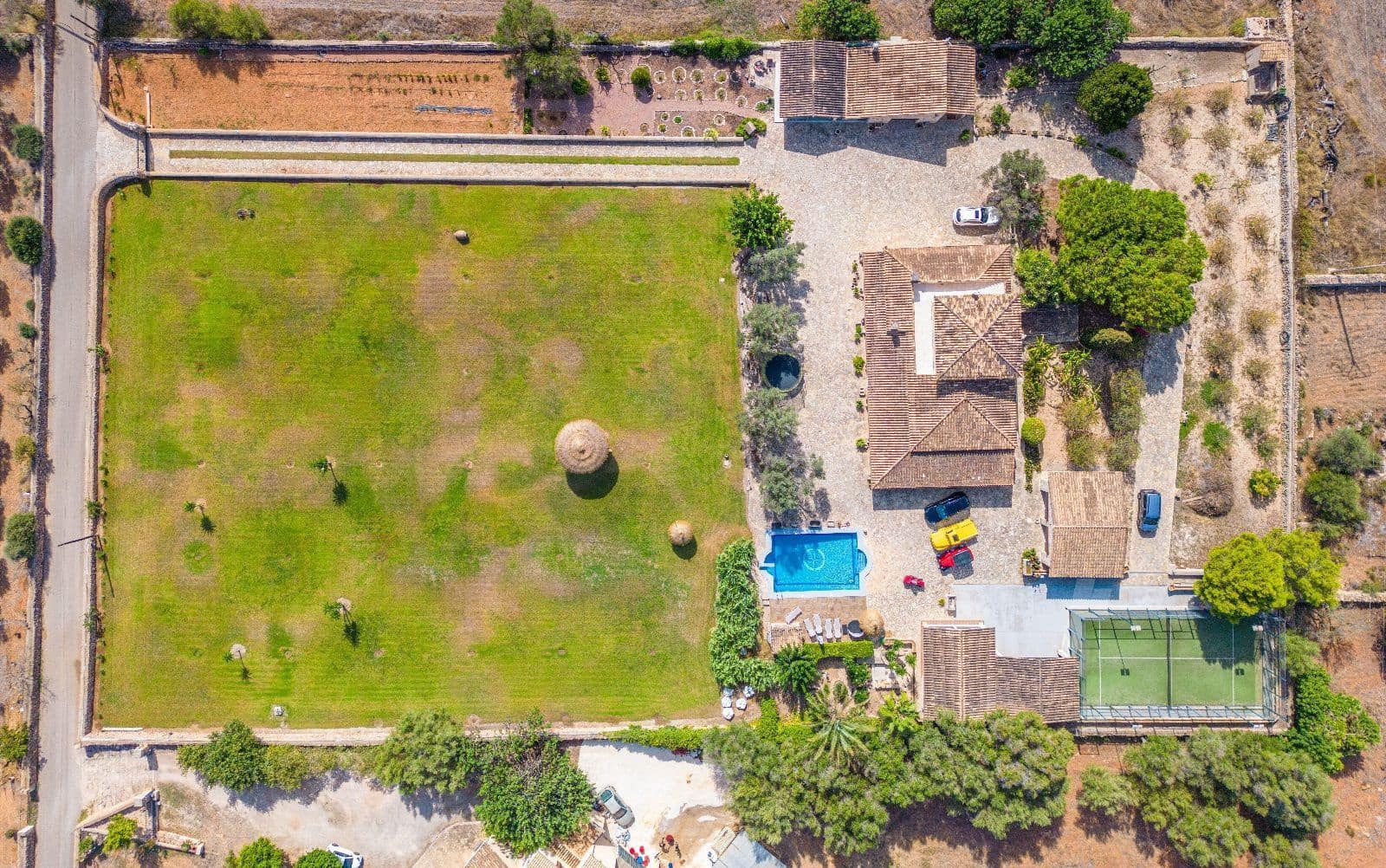 4 soveværelse Villa til salg i Ca'n Picafort med swimmingpool garage - € 1.999.900 (Ref: 9359561)