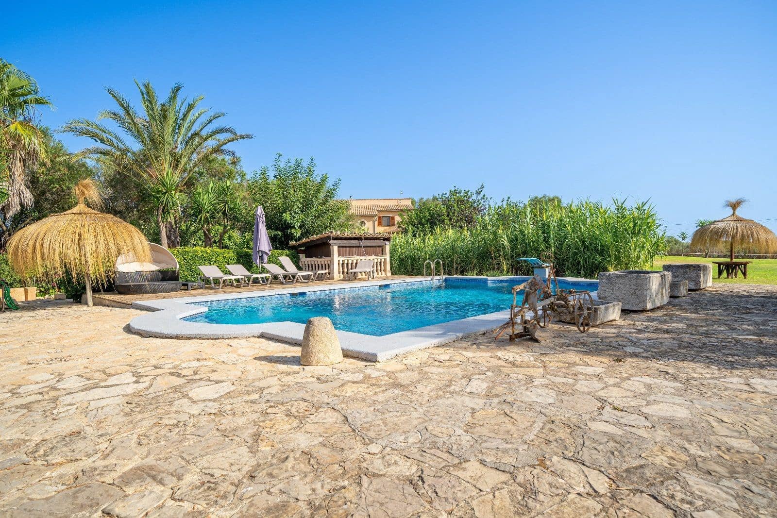 4 soveværelse Villa til salg i Ca'n Picafort med swimmingpool garage - € 1.999.900 (Ref: 9359561)