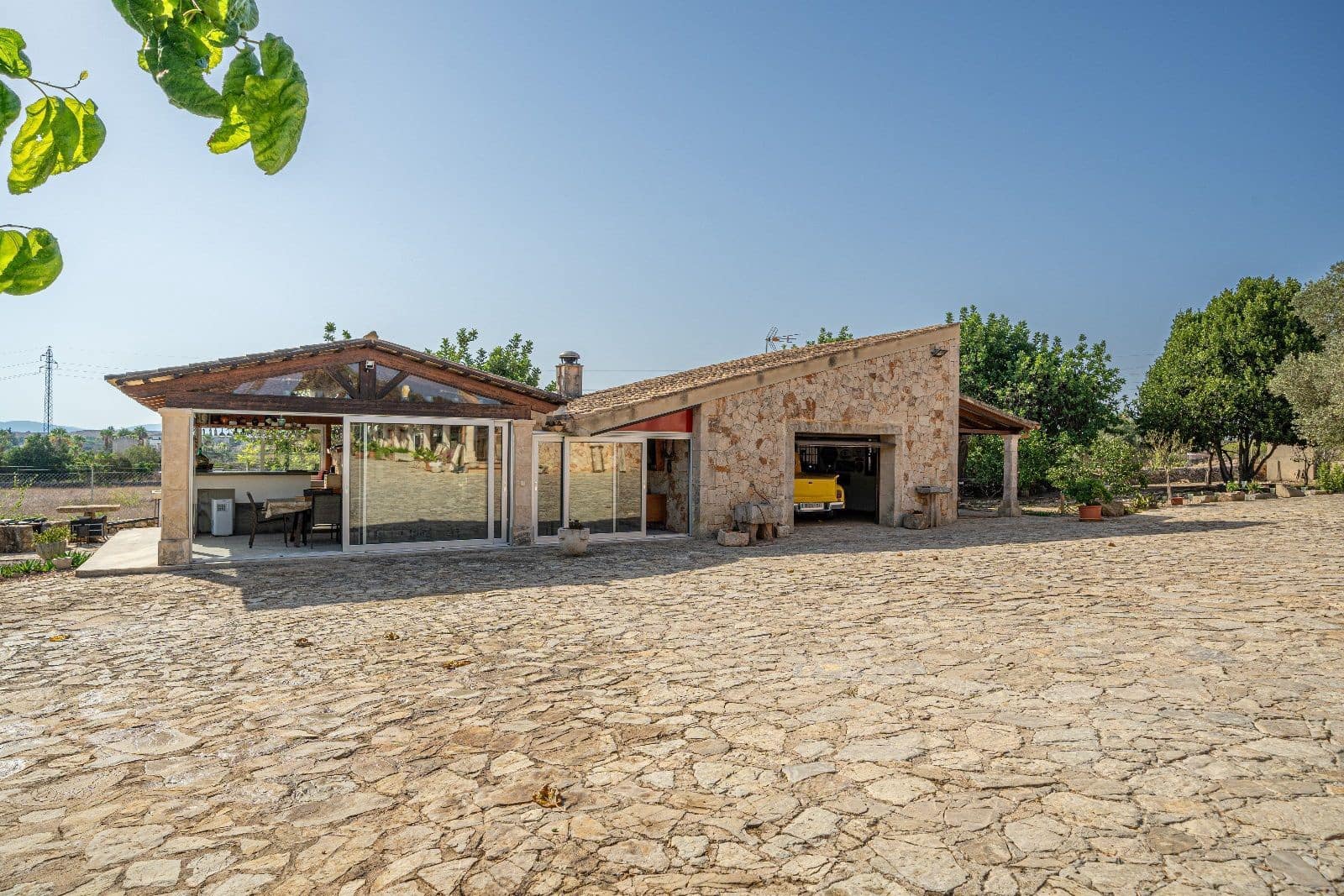 4 soveværelse Villa til salg i Ca'n Picafort med swimmingpool garage - € 1.999.900 (Ref: 9359561)