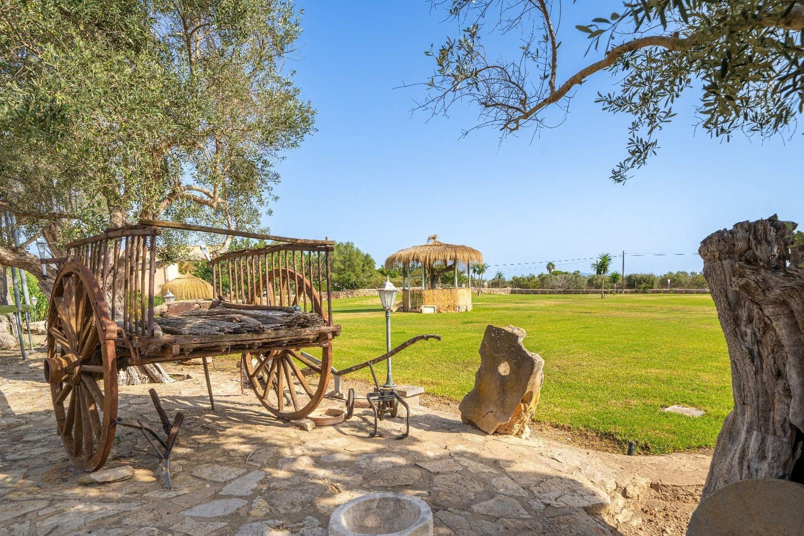 4 soveværelse Villa til salg i Ca'n Picafort med swimmingpool garage - € 1.999.900 (Ref: 9359561)