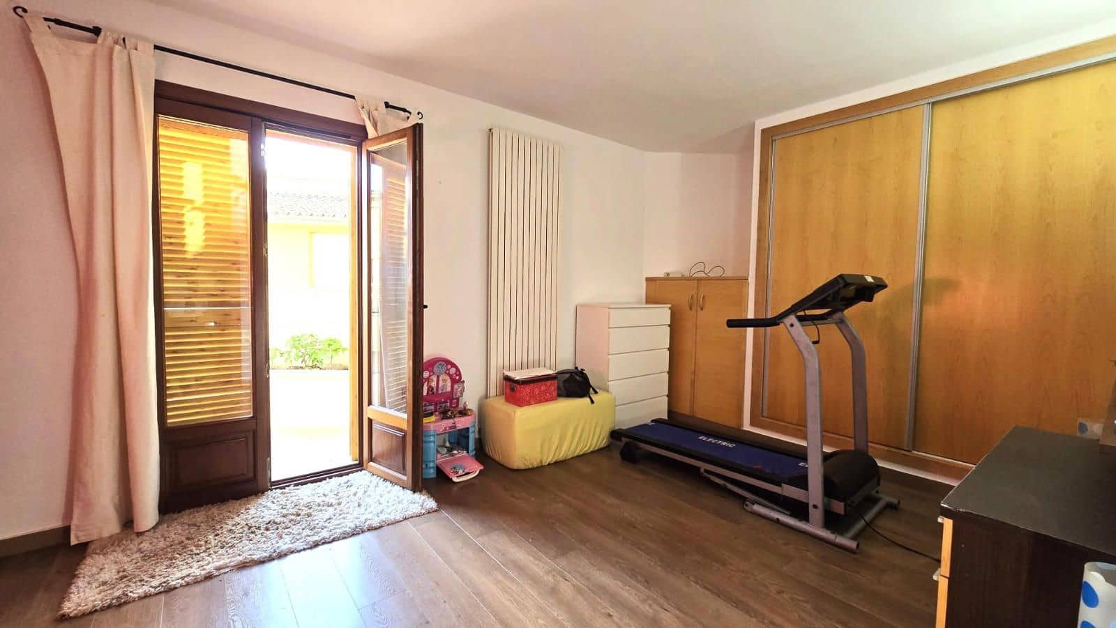 3 makuuhuone Rivitalo myytävänä paikassa Lloseta - 430 000 € (Ref: 9359563)