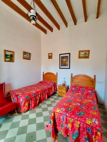 7 soveværelse Finca/Landehus til salg i Lloseta med swimmingpool garage - € 540.000 (Ref: 9359565)