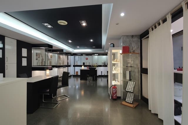 Commercieel te koop in Inca - € 355.000 (Ref: 9373966)