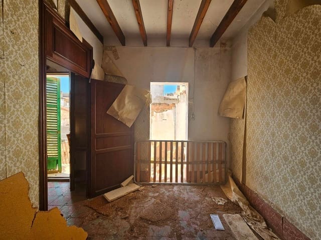 8 soveværelse Byhus til salg i Inca med garage - € 270.000 (Ref: 9422387)