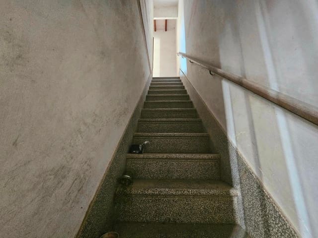 8 soveværelse Byhus til salg i Inca med garage - € 270.000 (Ref: 9422387)