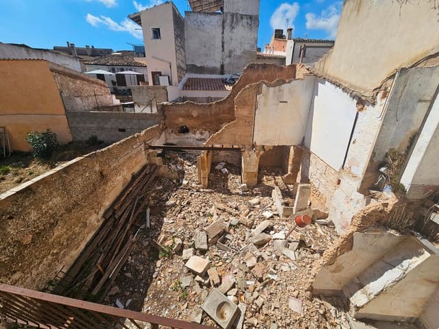 8 soveværelse Byhus til salg i Inca med garage - € 270.000 (Ref: 9422387)