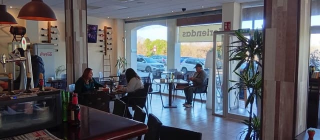 Erhverv til leje i Platja d'Alcúdia, Alcúdia - € 1.700 (Ref: 9440090)